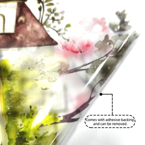 Detail van de zelfklevende muursticker met aquarel huis en bloemenpatroon