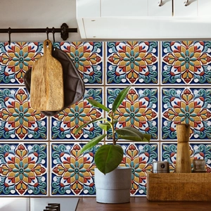 Blaue Mandala-Fliesenaufkleber mit Retro-Blumenmuster auf dem Küchenrückwandspiegel