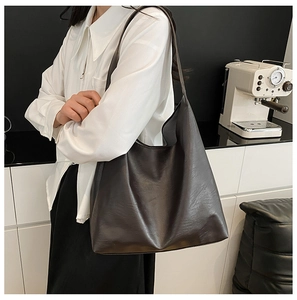 Close-up of the textured matte PU leather material on this large capacity tote bag