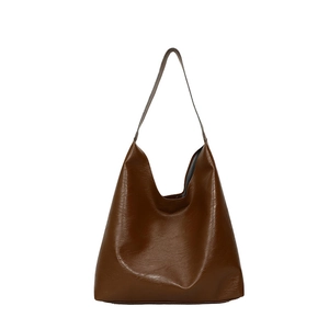 Minimalist deep brown large capacity leather hobo shoulder bag for daily commuting