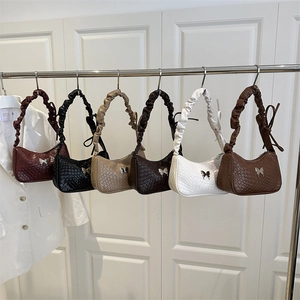 Sac à Épaule Texture Tissée pour Femmes Avec Fermoir Papillon Argenté Bandoulière Plissée Vintage Décontracté Sac sous l'Aisselle Main à la Mode