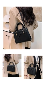 Détails du sac à bandoulière noir avec nœud papillon et boucles dorées chic