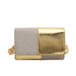 Sac bandoulière carré élégant en paillettes dorées avec bandoulière réglable