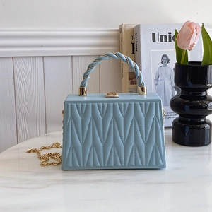 Women Quilted Crossbody Bag PU Leather Box Handbag Twisted Handle Gold Chain Strap Padded Texture Elegant Chic