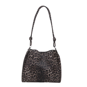 Large capacity leopard print tote bag with stylish silver ring and knotted strap detail