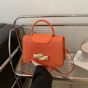 Women Fashion Crocodile Pattern PU Leather Crossbody Bag With Metal Handle Wavy Buckle Vintage Handbag For Daily Use