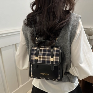 Vintage checkered contrast backpack with faux leather details and gold MANIXUYI printing