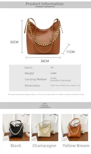Dettaglio della grande borsa tote in pelle PU con catena oro e trama a grana