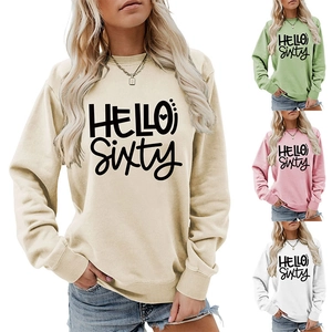 Detalle de cuello y puños acanalados de la sudadera Hello Sixty en cuatro colores