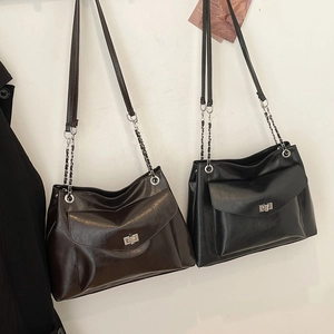 Retro Women PU Leather Large Capacity Tote Bag With Chain Shoulder Strap Minimalist Turn Lock Commute Daily Crossbody Bag