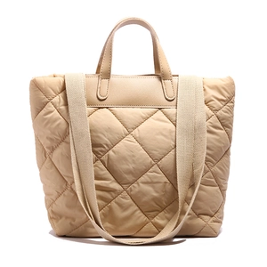 Grand sac cabas matelassé beige avec surpiqûres losanges et bandoulière large