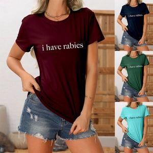 Détail de l'imprimé i have rabies sur t-shirt femme en quatre couleurs variées
