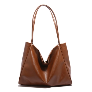 Large capacity vintage brown faux leather tote bag with elegant minimalist pleats