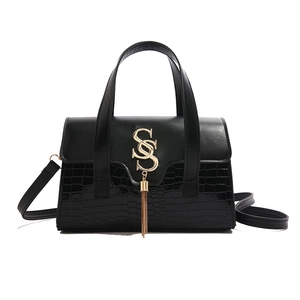 Elegant black PU leather handbag with crocodile pattern and golden SS tassel ornament