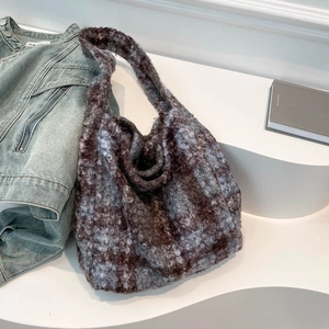 Mode Femmes Grande Capacité Peluche Imprimé Léopard Plaid Sac Cabas Fausse Fourrure Chaude Sac à Épaule Automne Hiver Sac Hobo Décontracté