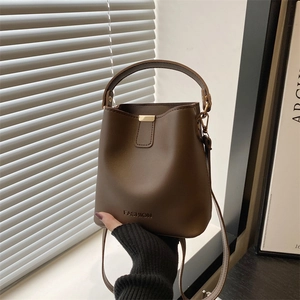 Fashion Women PU Leather Bucket Bag Trendy Solid Color Shoulder Crossbody Bag With Adjustable Strap And Gold Hardware