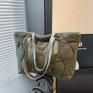 Borsa Tote Trapuntata Ondulata da Donna Grande Capacità Borsa a Spalla in Nylon Leggero Tinta Unita Casual Shopping