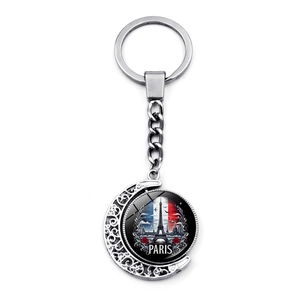 Llavero souvenir París de metal en forma de luna con colgante de Torre Eiffel