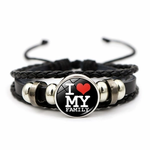 Schwarzes mehrlagiges geflochtenes Lederarmband mit I Love My Family Anhänger