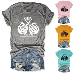 Detail von Gen 1965-1980 T-Shirt mit Skeletthand und Distressed-Denim-Shorts-Set