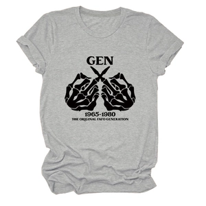 Detail-Flachbild eines grauen T-Shirts mit Gen 1965-1980 Skeletthände-Grafikdruck