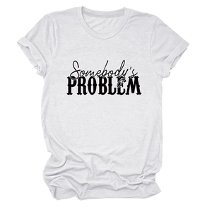 Vue détaillée du t-shirt en coton avec imprimé artistique noir Somebody's Problem