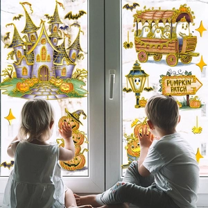 Halloween Fensterbilder mit lila Schloss und Kürbis Motiven in einer gemütlichen Wohnung