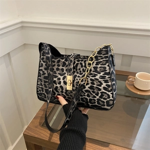 Sac à Bandoulière Imprimé Léopard pour Femmes Vintage en Cuir PU Sac Sous le Bras Avec Chaîne Dorée et Fermoir Tournant Chic