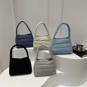 Women Quilted Puffer Shoulder Bag Lightweight Polyester Down Bag Solid Color Minimalist Padded Underarm Handbag For Daily Use
