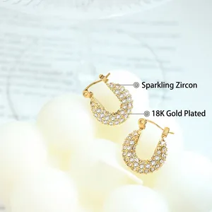 Orecchini a forma di U con zirconi incastonati e placcatura in oro 18K di alta qualità