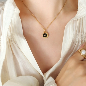 Enamel Star Round Coin Pendant Necklace Stainless Steel Vintage Celestial Jewelry For Women Gold Plated