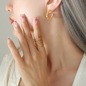 Orecchini A Cerchio A Forma Di C Texture A Conchiglia Ottone Metallico Leggero Stile Francese Gioielli Eleganti Per Donna