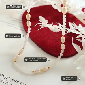 Collana vintage in titanio placcato oro 18K con perle barocche e pietre naturali