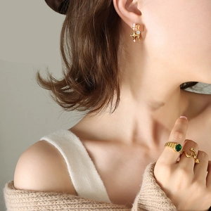 French Vintage Irregular C Shaped Hoop Earrings With Zircon And Imitation Artificial Pearl Inlaid Brass Elegant Jewelry For Women