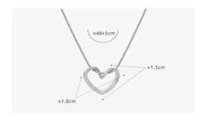 Vista dettagliata della collana con pendente a cuore argento e dimensioni in cm