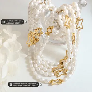 Collana di perle d'acqua dolce stile francese con farfalle dorate e catena da 40 cm