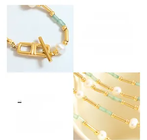 Détail du collier de perles d'eau douce avec perles vertes et fermoir à bascule doré