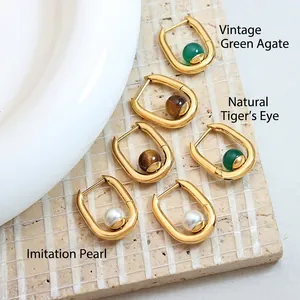Parure de boucles d'oreilles dorées en U avec agate verte, oeil de tigre et perles