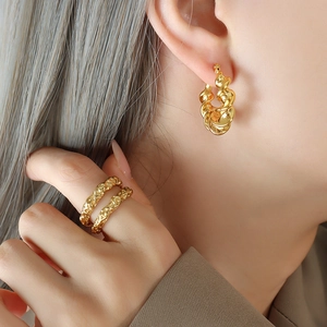 Twisted C-Shaped Hoop Earrings For Women Titanium Steel 18K Gold Plated Chunky Croissant Spiral Textured Jewelry