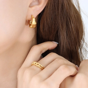 Boucles Oreilles Créoles En Forme De C Joint En Bambou Acier Titane Poli Minimaliste Mode Pour Femmes