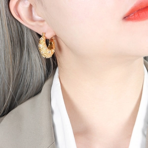 Boucles D'oreilles Créoles Vintage En Acier Titane Avec Zircon Texture Lave Irrégulière Doré Bijoux Chic Pour Femmes