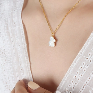 Süße Hasen Anhänger Halskette Naturmuschel 18K Vergoldet Edelstahl Zierlicher Tier Schmuck Für Frauen