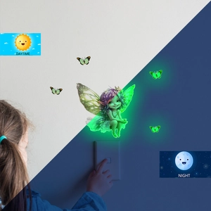 Adesivi murali fata luminosa e farfalle verdi con effetto fosforescente giorno e notte