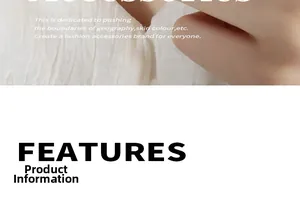 Détail de la texture en tissu blanc plissé pour collier avec pendentif en étoile