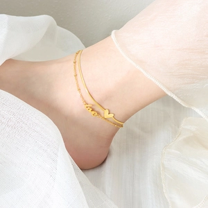 Bracelet de cheville double couche en or 18K avec lettres love et pendentif cœur de plage