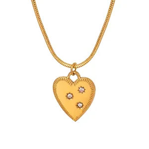 Heart Pendant Necklace Titanium Steel 18K Gold Plated With Zircon Fine Snake Bone Chain Minimalist Niche Jewelry For Women
