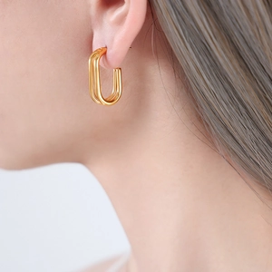 Orecchini a cerchio ovali a tre strati placcati in oro 18K dallo stile geometrico
