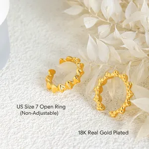 Anelli in acciaio inossidabile placcati oro 18K con cuori per donna misura US 7