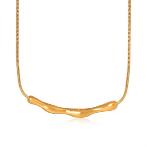 Collier Minimaliste en Acier Titane Avec Pendentif Os Géométrique Irrégulier Mode Courbe Organique Chaîne Serpent Bijoux pour Femmes