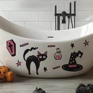Details wasserfester Halloween-Sticker mit pinkem Sarg und Katze an der weißen Badewanne